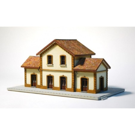 ESTACIÓN TORRE DEL MAR MONTADA Y PINTADA FEMODEL FN010 ESCALA N