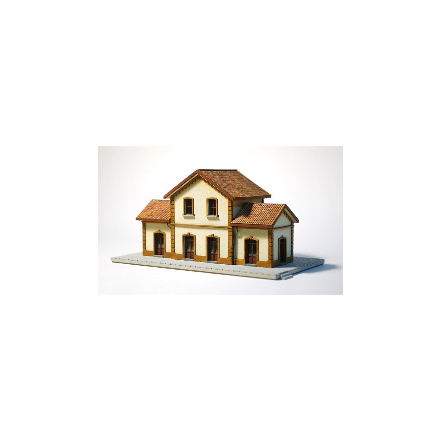 ESTACIÓN TORRE DEL MAR MONTADA Y PINTADA FEMODEL FN010 ESCALA N