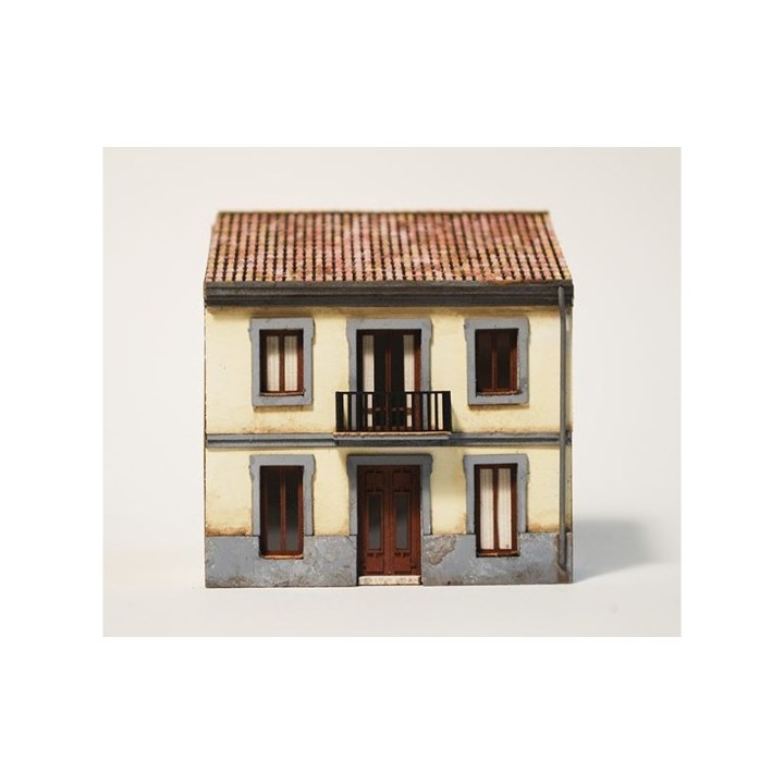 CASA CALLE BONAIRE MONTADA Y PINTADA FEMODEL FN014 ESCALA N