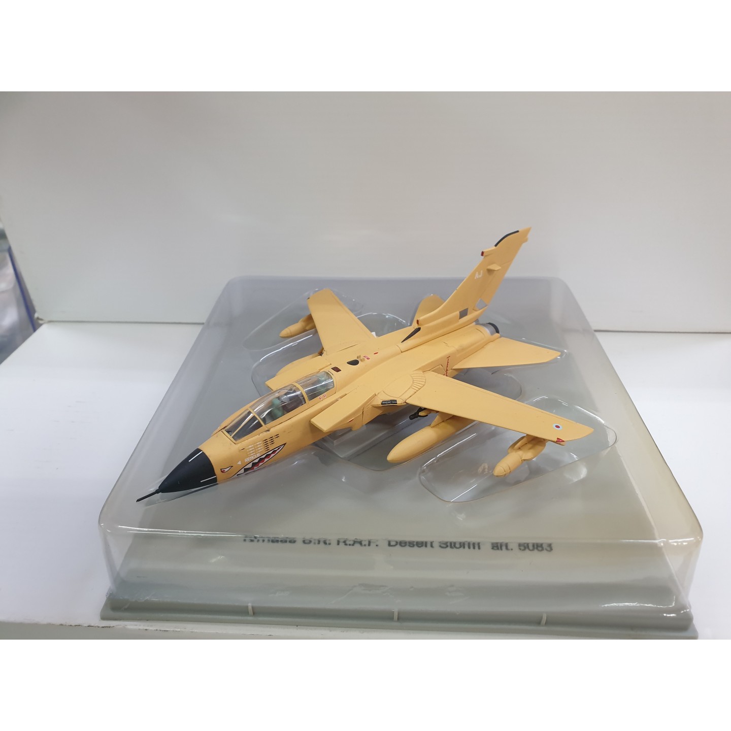 TORNADO U.K. AIR FORCE DESERT STORM" 1/100"