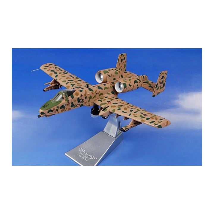 FAIRCHILD A-10A WARTHOG" CORGI 1/72"