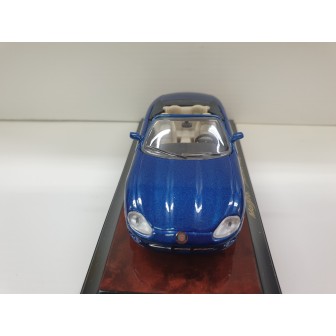 JAGUAR XK8 AZUL 1/43