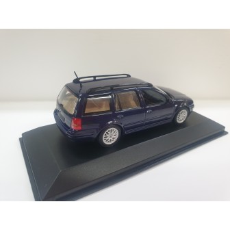 VOLKSWAGEN BORA VARIANT 1999 AZUL 1/43