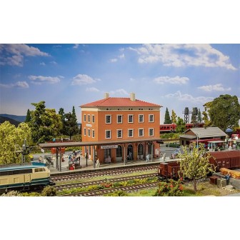 ESTACIÓN BÁVARA WEISENBACH FALLER 110135 ESCALA H0