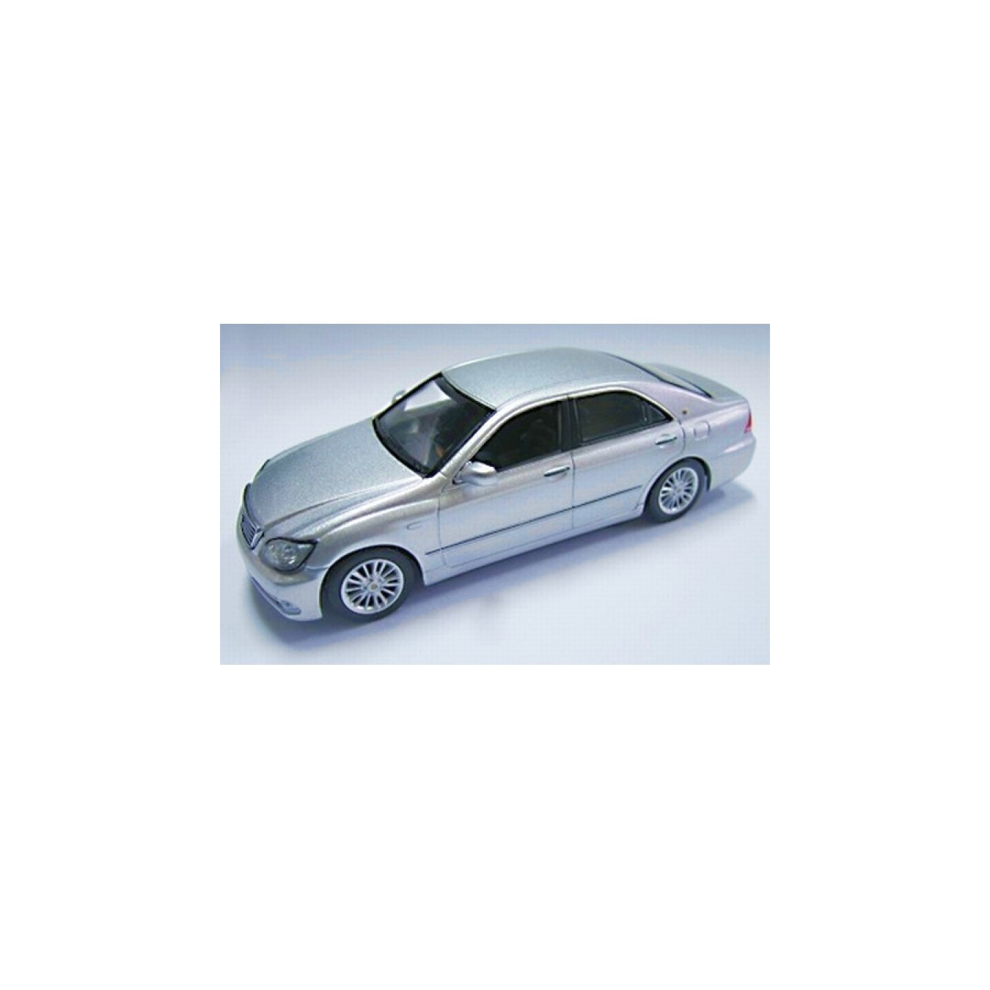 TOYOTA CROW 2005 SILVER 1/43