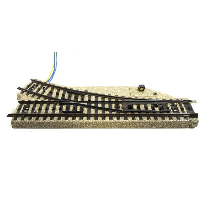DESVIO DERECHA MARKLIN 5204 ESCALA  H0
