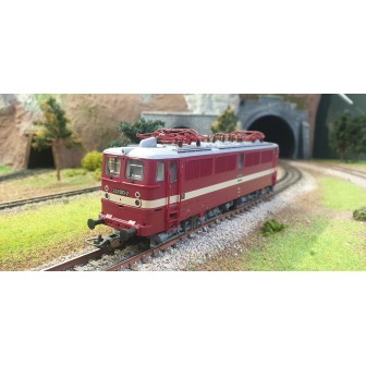 LOCOMOTORA ELECTRICA BR 242 DR PIKO 51051 ESCALA H0