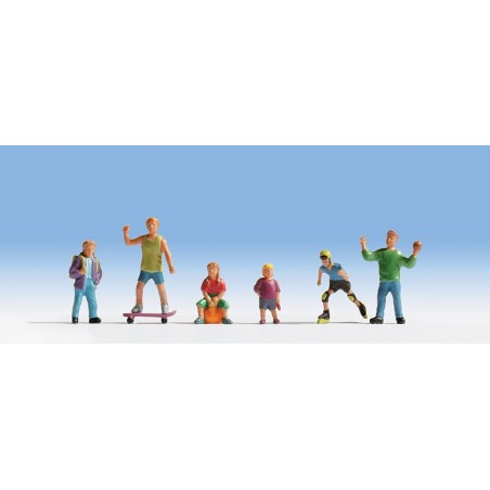 NIÑOS JUGANDO NOCH 15810 ESCALA H0