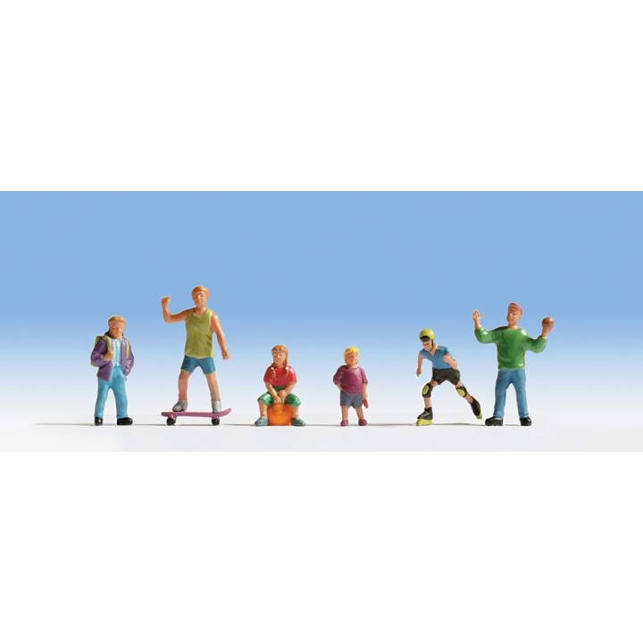 NIÑOS JUGANDO NOCH 15810 ESCALA H0