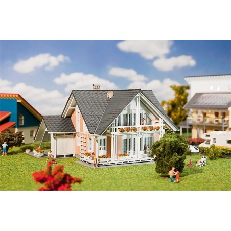 CASA PRESTIGE" FALLER 130394 ESCALA H0"