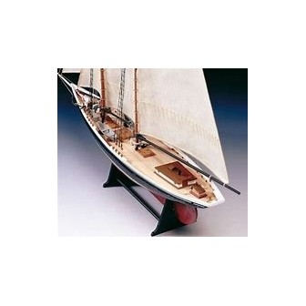 BLUENOSE 1/100 AMATI