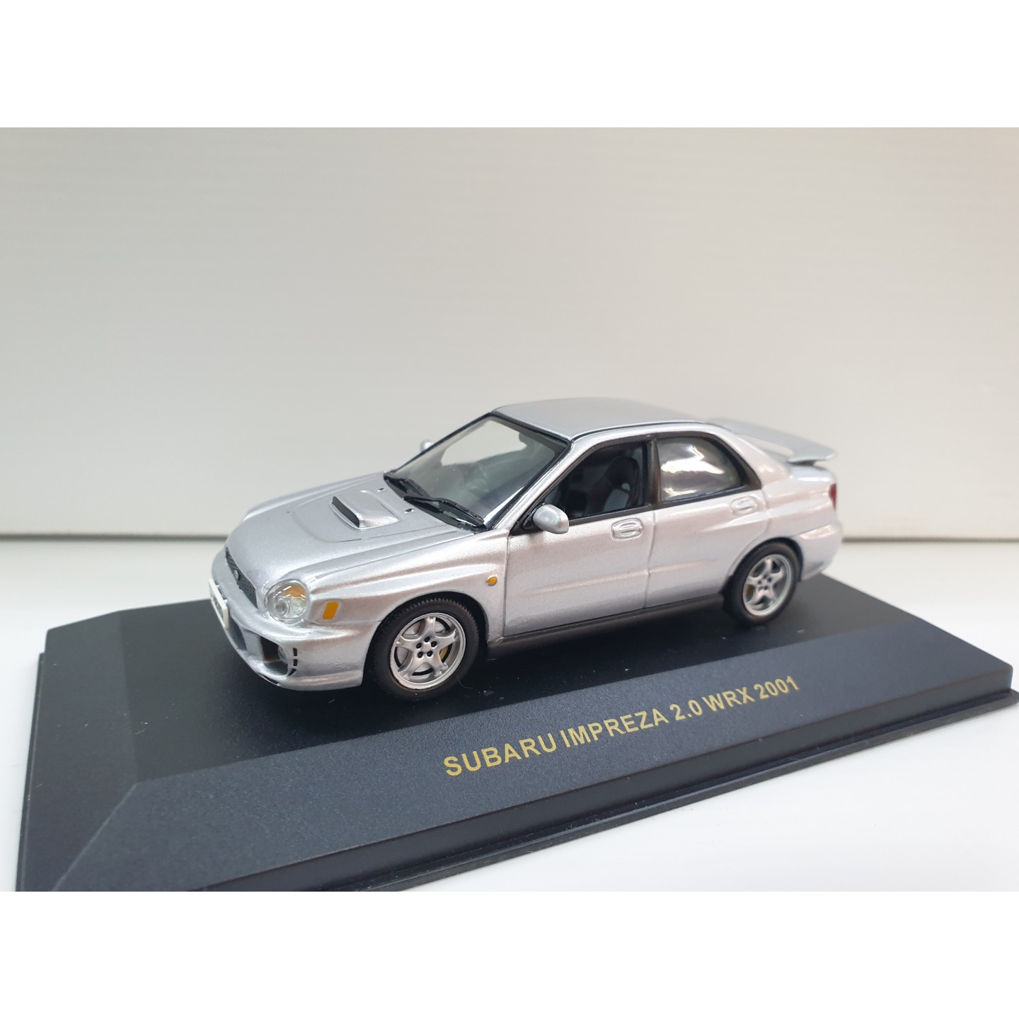SUBARU IMPREZA WRX 2001 PLATA IXO 1/43