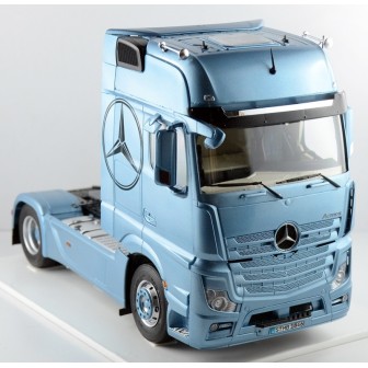 MERCEDES BENZ ACTROS MP4 GIGASPACE ITALERI 1/24