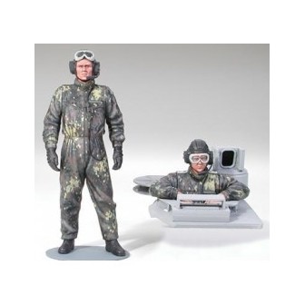 2 TRIPULANTES DE TANQUE TAMIYA 1/16