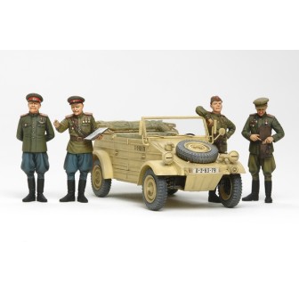 COMANDANTES RUSOS CON VEHICULO TAMIYA 1/35