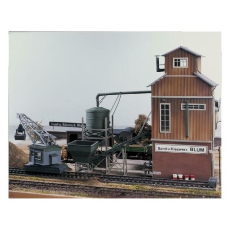 SILO DE ARENA Y TRANSPORTE PIKO 61125 ESCALA H0