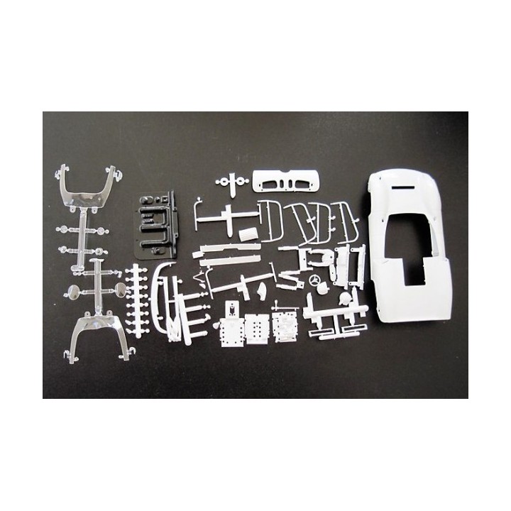 KIT LOLA T70 SPYDER TOP SLOT ESCALA 1/24