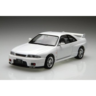 NISSAN SKYLINE GT-R R33 1995 BLANCO FUJIMI 04669 ESCALA 1/24