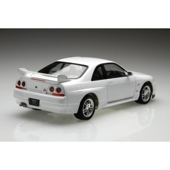 NISSAN SKYLINE GT-R R33 1995 BLANCO FUJIMI 04669 ESCALA 1/24
