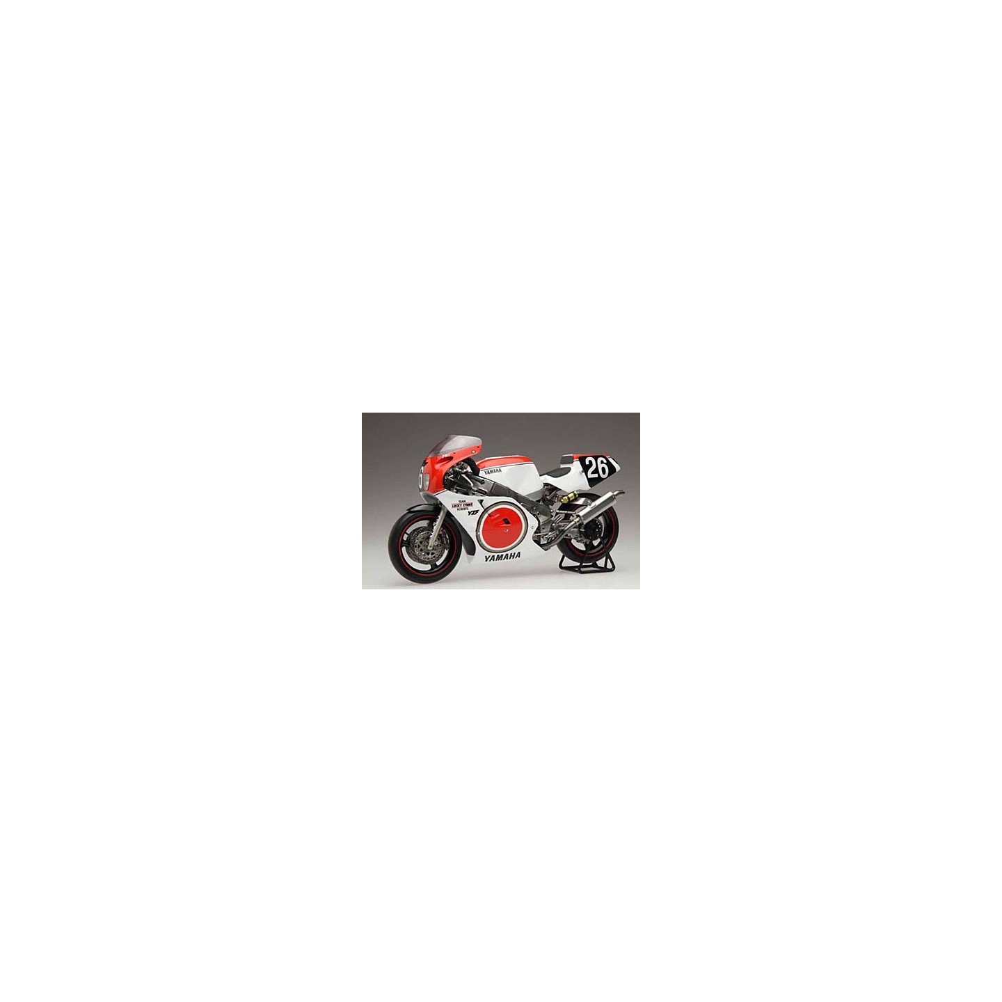 YAMAHA YZF750 LUCKY STRIKE FUJIMI 14136 ESCALA 1/12