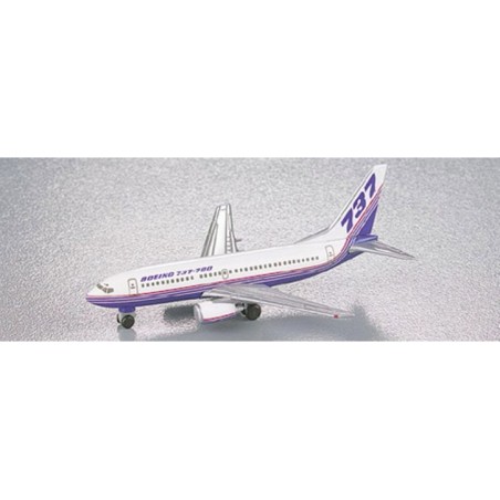 BOEING 737-700 1/500