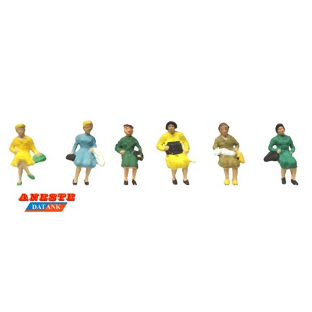 MUJERES SENTADAS ANESTE 4008 ESCALA H0