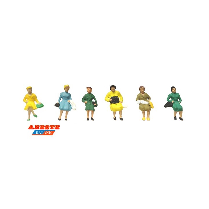 MUJERES SENTADAS ANESTE 4008 ESCALA H0