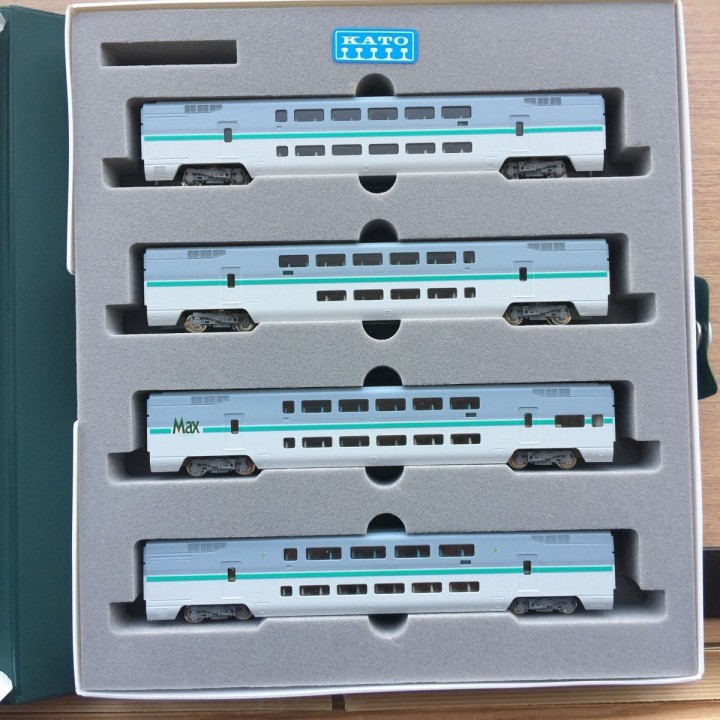 SET 4 COCHES ADICIONALES MAX KATO 10-341 ESCALA N