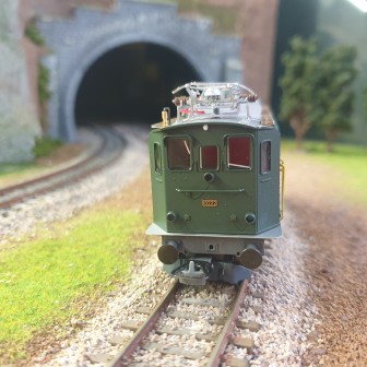 LOCOMOTORA ELÉCTRICA SBB Ae 3/5 RIVAROSSI 1657 ESCALA H0
