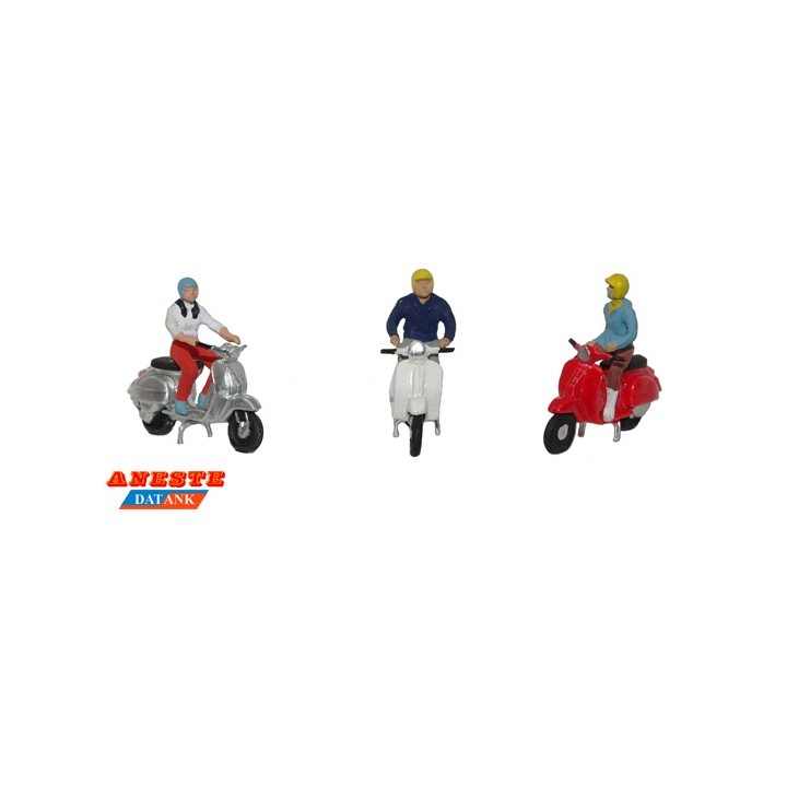 CHICOS EN VESPA ANESTE 4086 ESCALA H0