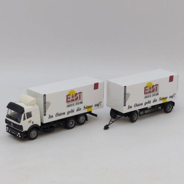 CAMION REMOLQUE EAST HERPA 080088 ESCALA H0