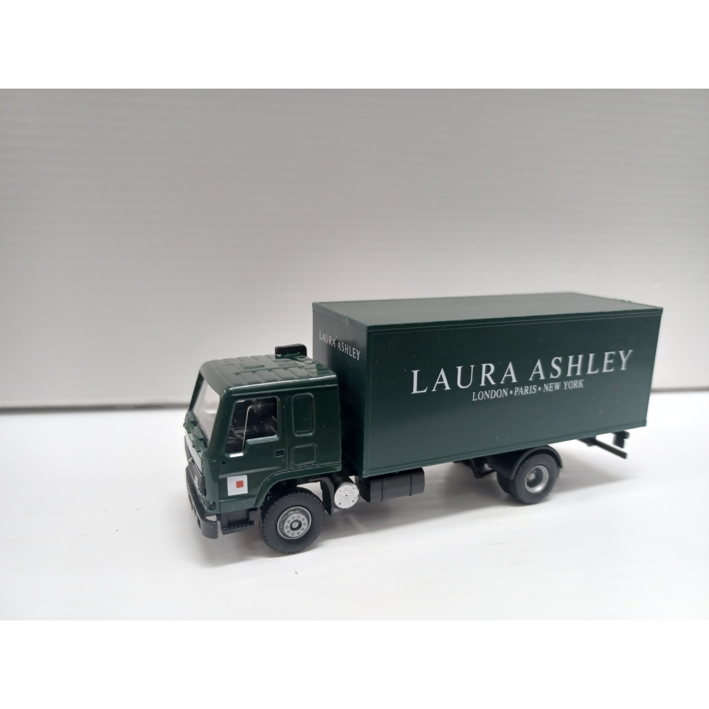 CAMION LAURA ASHLEY ROCO H0