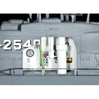 SUBMARINO ALEMAN TYPE XXI REVELL 1/144