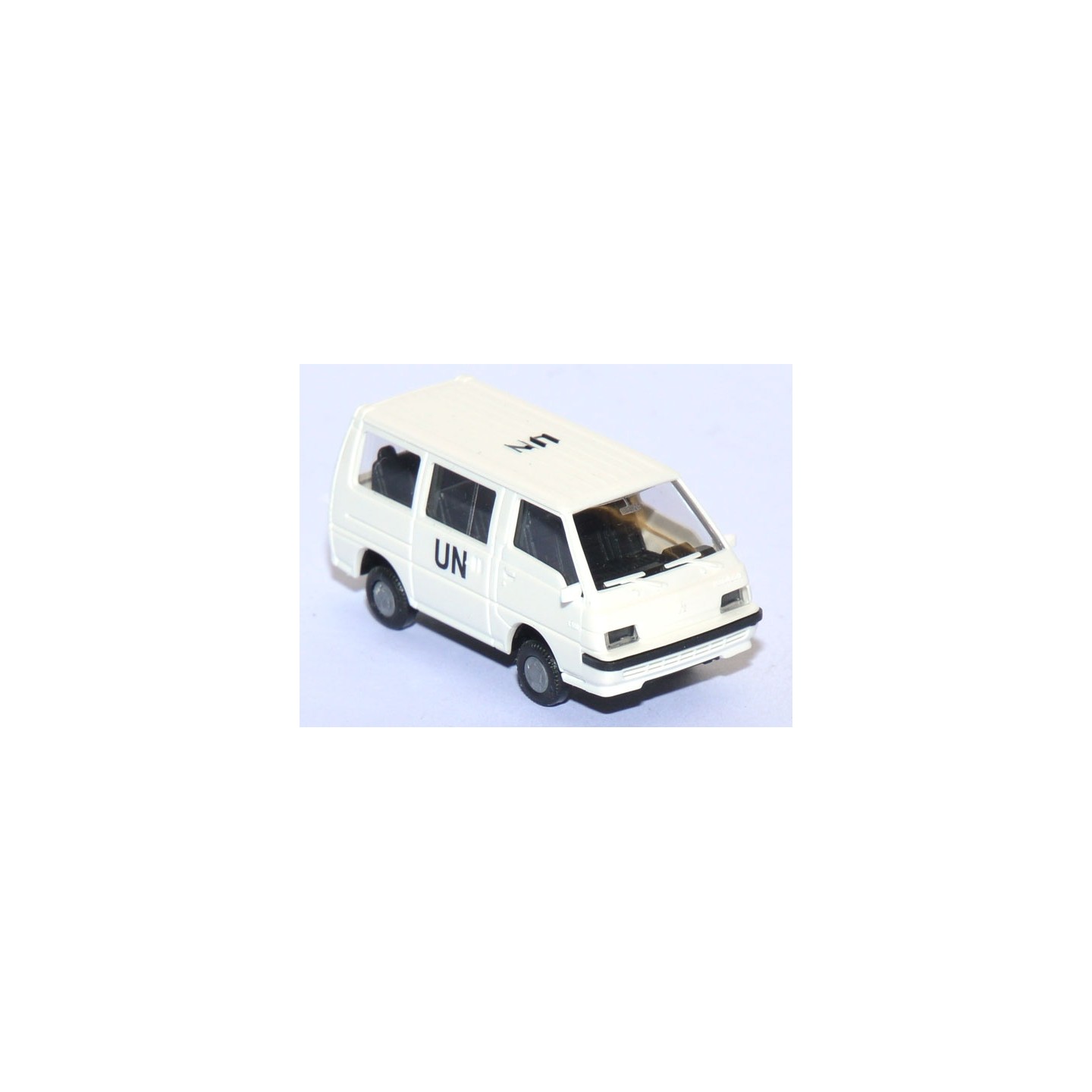 FURGONETA MITSUBISHI L 300 KLEINBUS UN" RIETZE 50204 ESCALA 1/87"