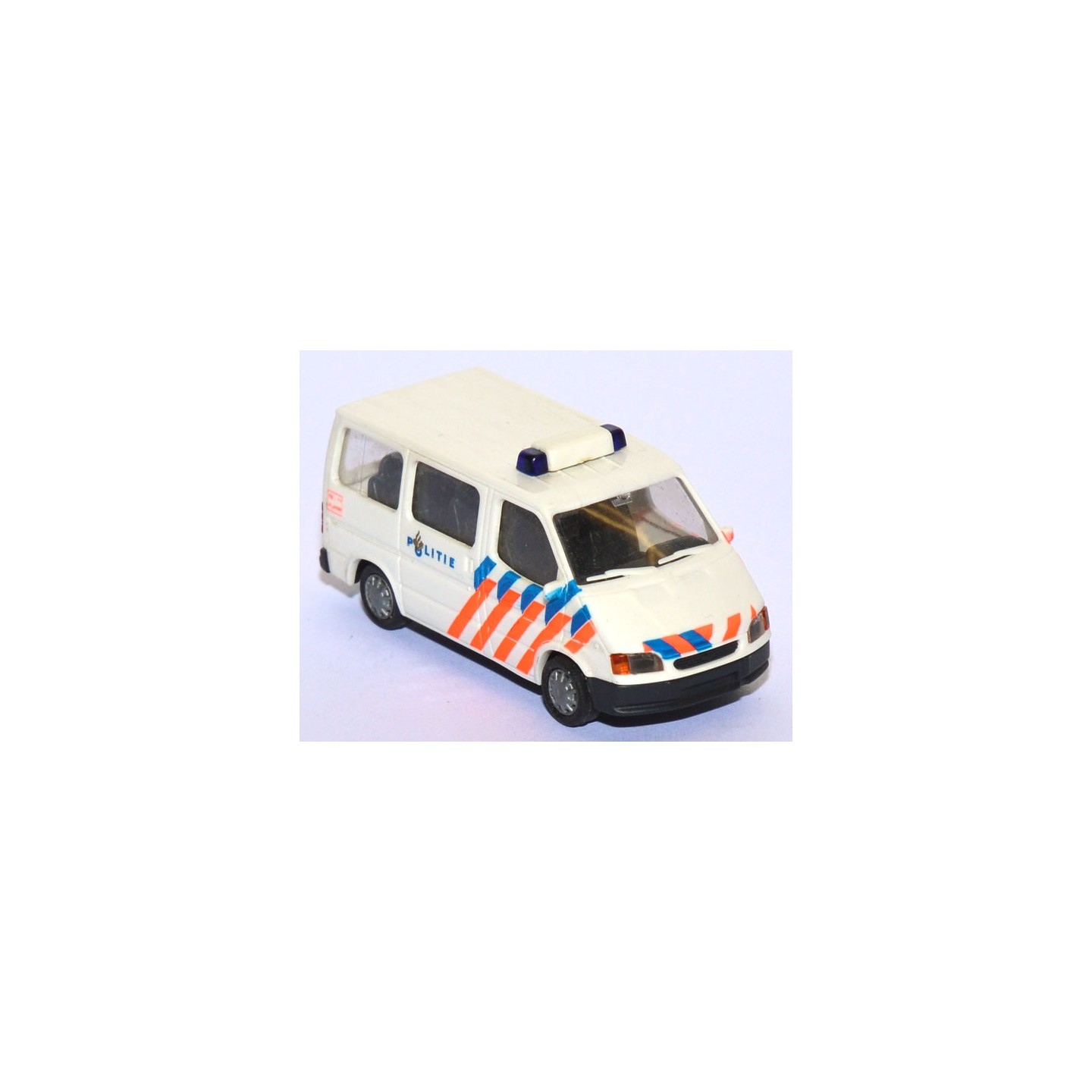 FURGONETA FORD TRANSIT POLICIA RIETZE 50527 ESCALA 1/87