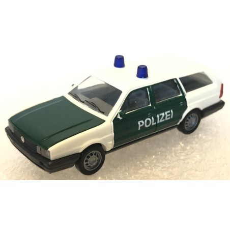 VOLKSWAGEN PASSAT VARIANT POLICIA BUSCH 48103 ESCALA 1/87