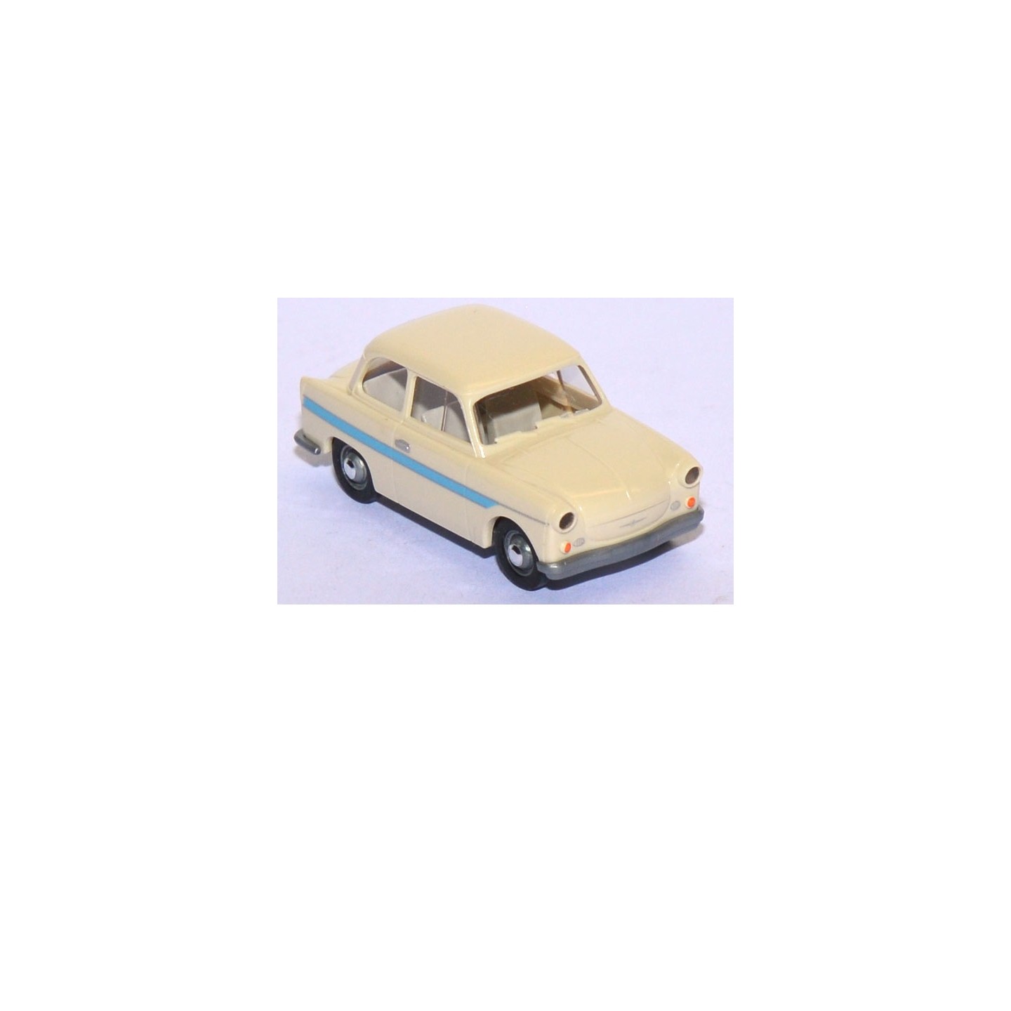 AWZ P 50 TRABANT 500 SEDÁN BREKINA 27505 ESCALA 1/87