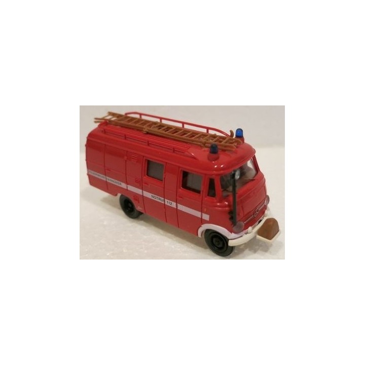 MERCEDES BENZ LF 319 LF 8 FEUERWEHR HANNOVER BREKINA 36602 ESCALA 1/87