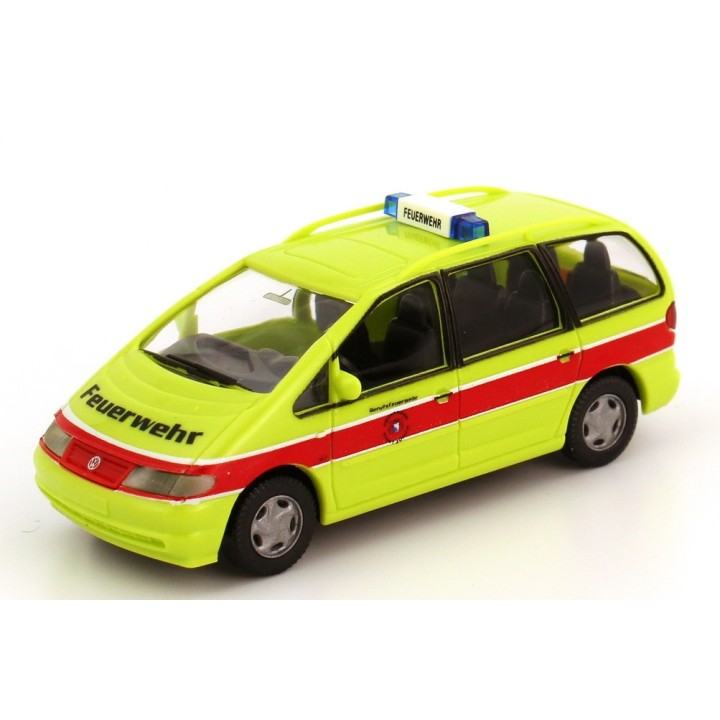 VOLKSWAGEN SHARAN BOMBEROS DE ZURICH WIKING 60102 ESCALA 1/87