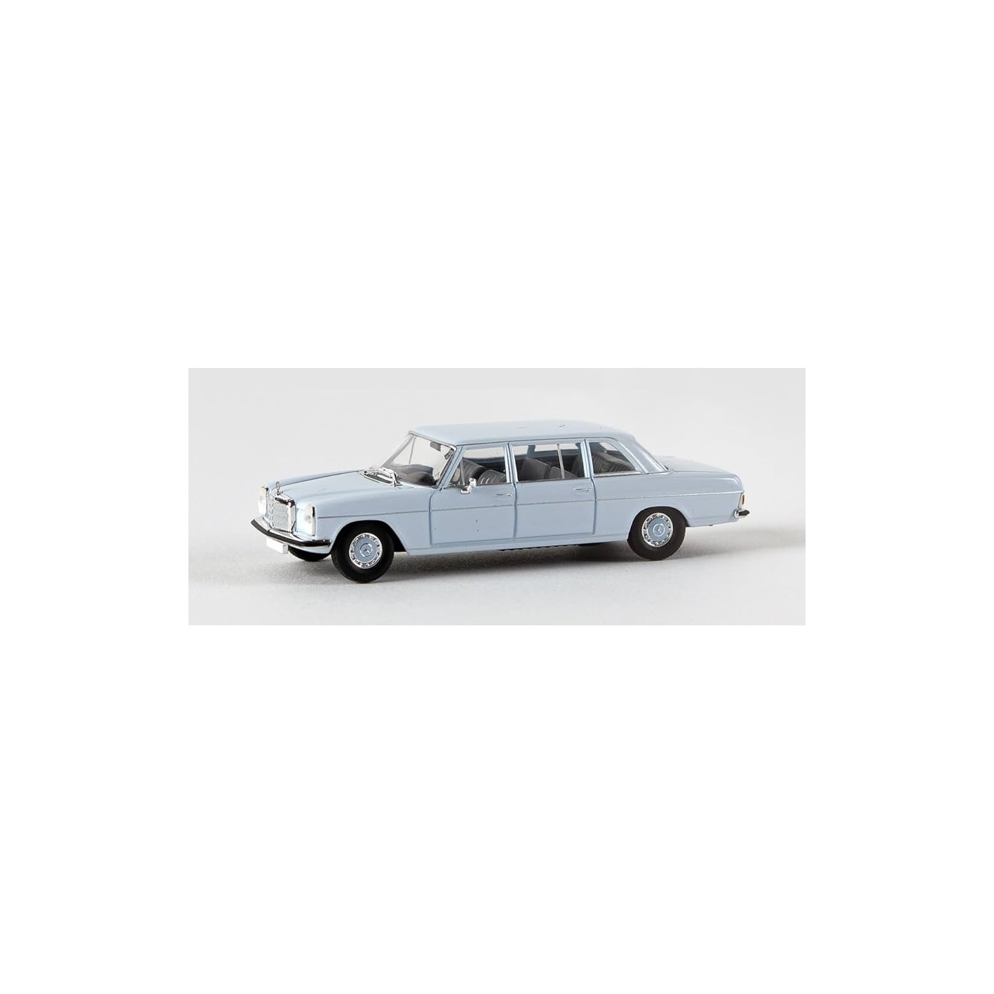 MERCEDES 220 D AZUL CLARO BREKINA 13403 ESCALA 1/87
