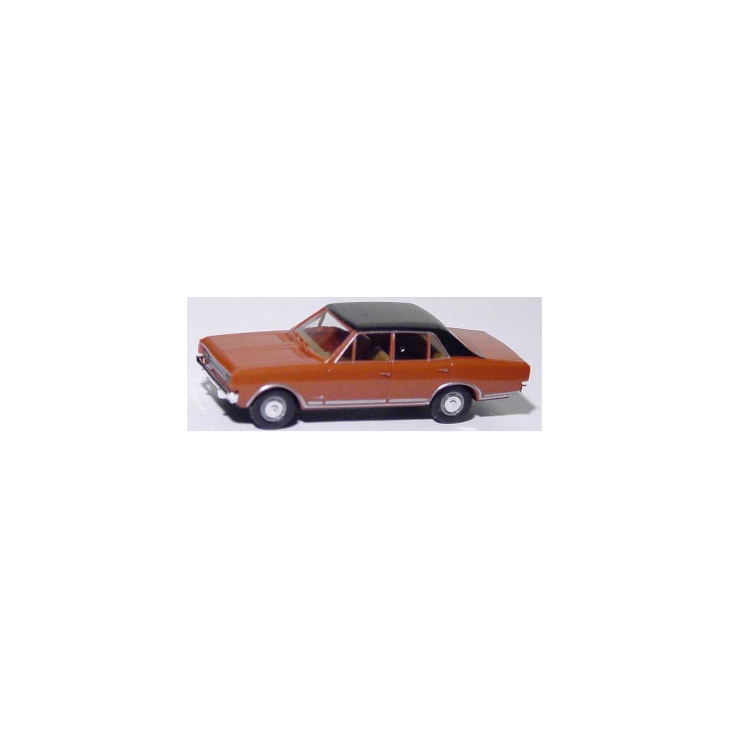 OPEL COMMODORE A MARRON BREKINA 20602 ESCALA 1/87