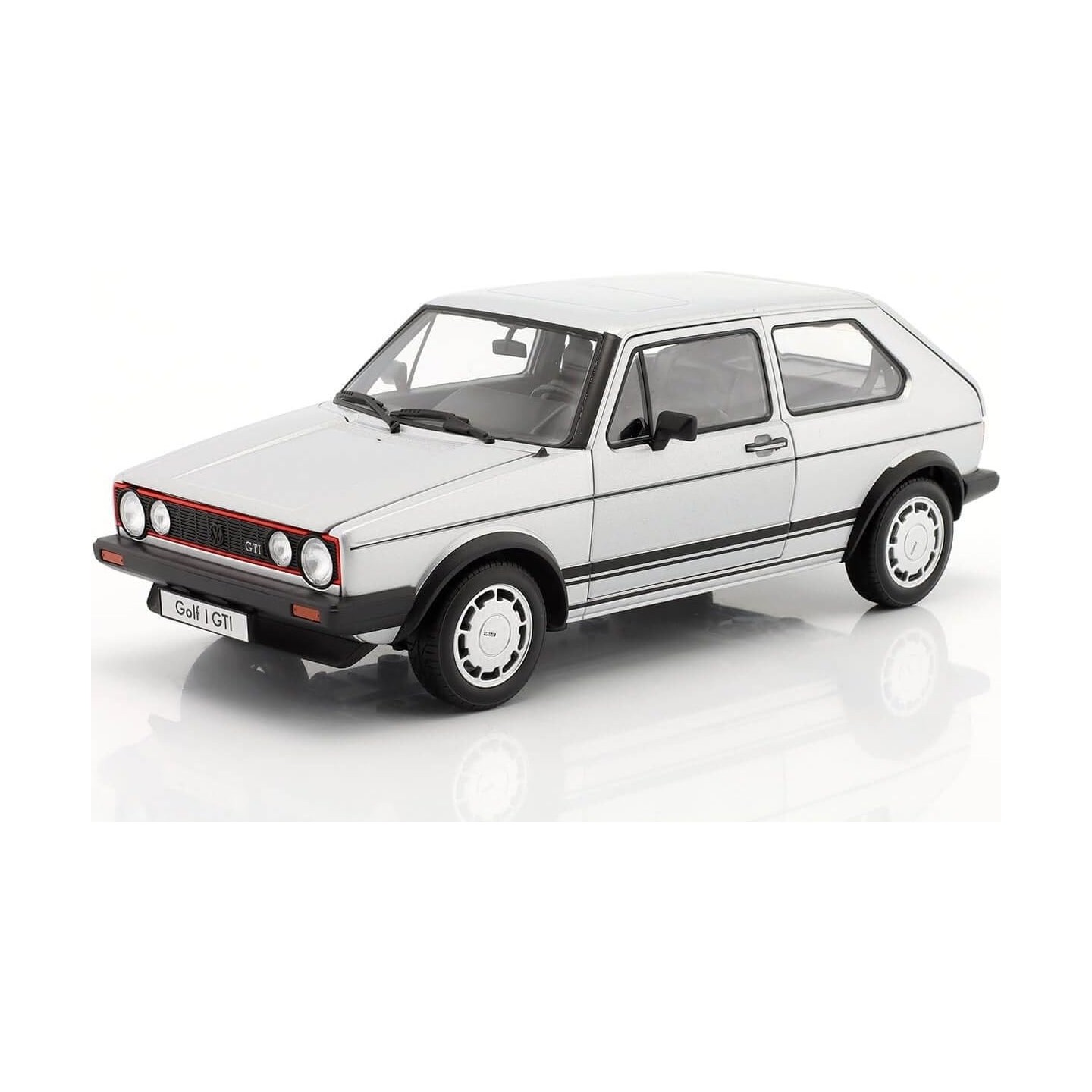 VOLKSWAGEN GOLF 1 PIRELLI PLATEADO WELLY 18039 ESCALA 1/18