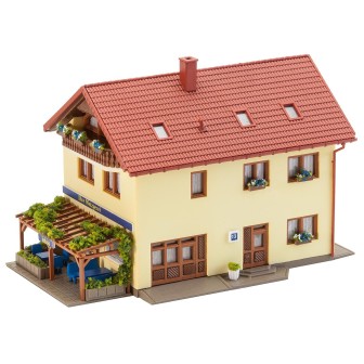 CASA CON COMERCIO DE CARNICERIA Y PANADERIA N FALLER 232336 ESCALA N
