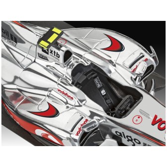 F-1 VODAFONE MCLAREN MERCEDES MP4-25 LEWIS HAMILTON REVELL 07096 ESCALA 1/24