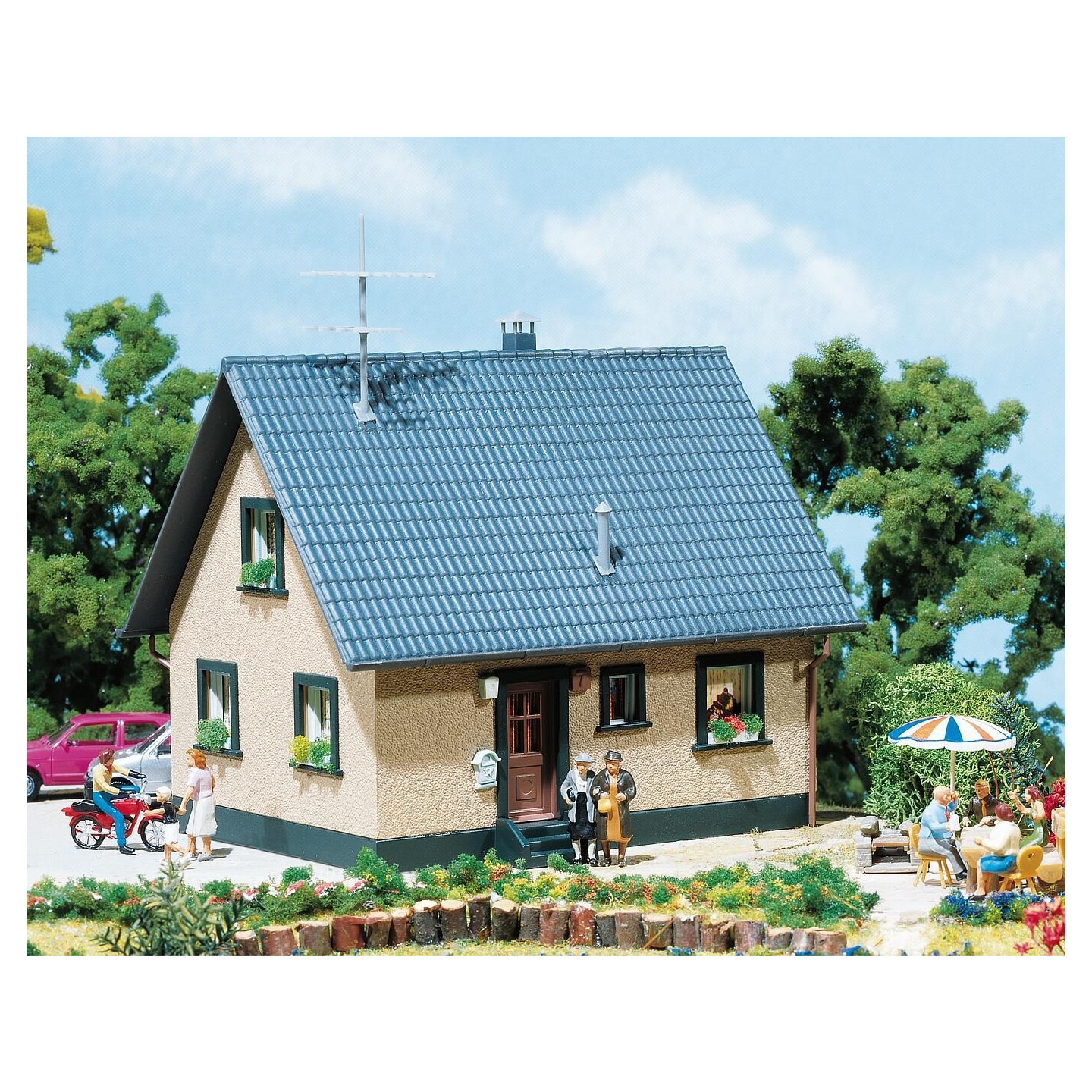 CASA UNIFAMILIAR FALLER 130223 ESCALA H0