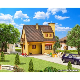 CASA AMARILLA VOLLMER 49217 ESCALA H0